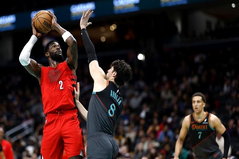 LOL直播入口-关于凯尔特人B队轻取76人，艾顿绝境逆转的信息