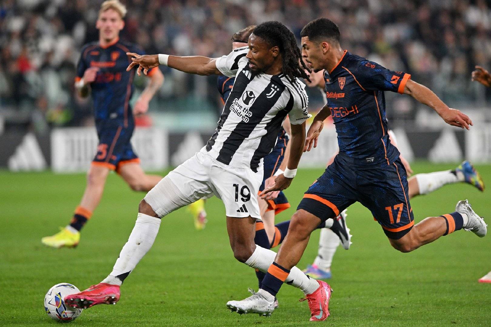 LOL英雄联盟赛事指南-尤文图斯替补大放异彩，帮球队夺冠的简单介绍