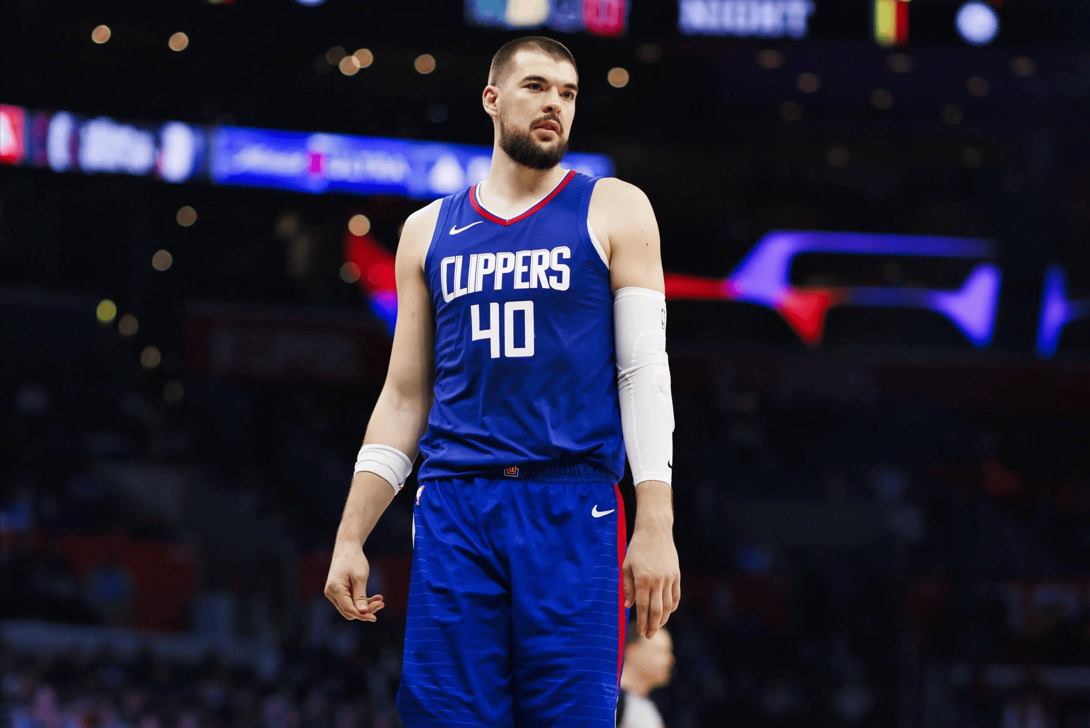 lol竞猜-快船队内线人员发挥出色，力保胜局