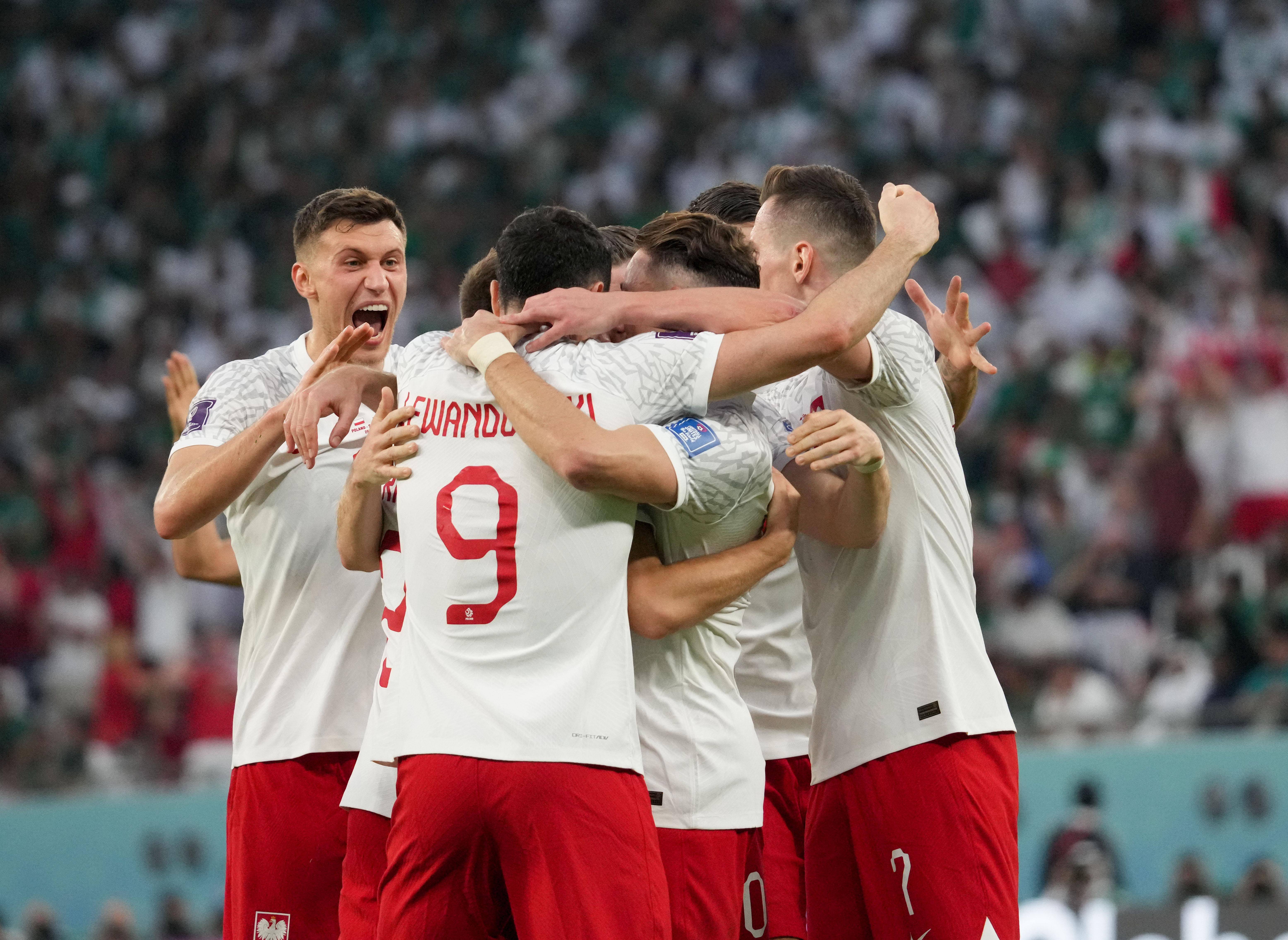 LOL英雄联盟投注-波兰国家队备战国际比赛，士气高涨的简单介绍