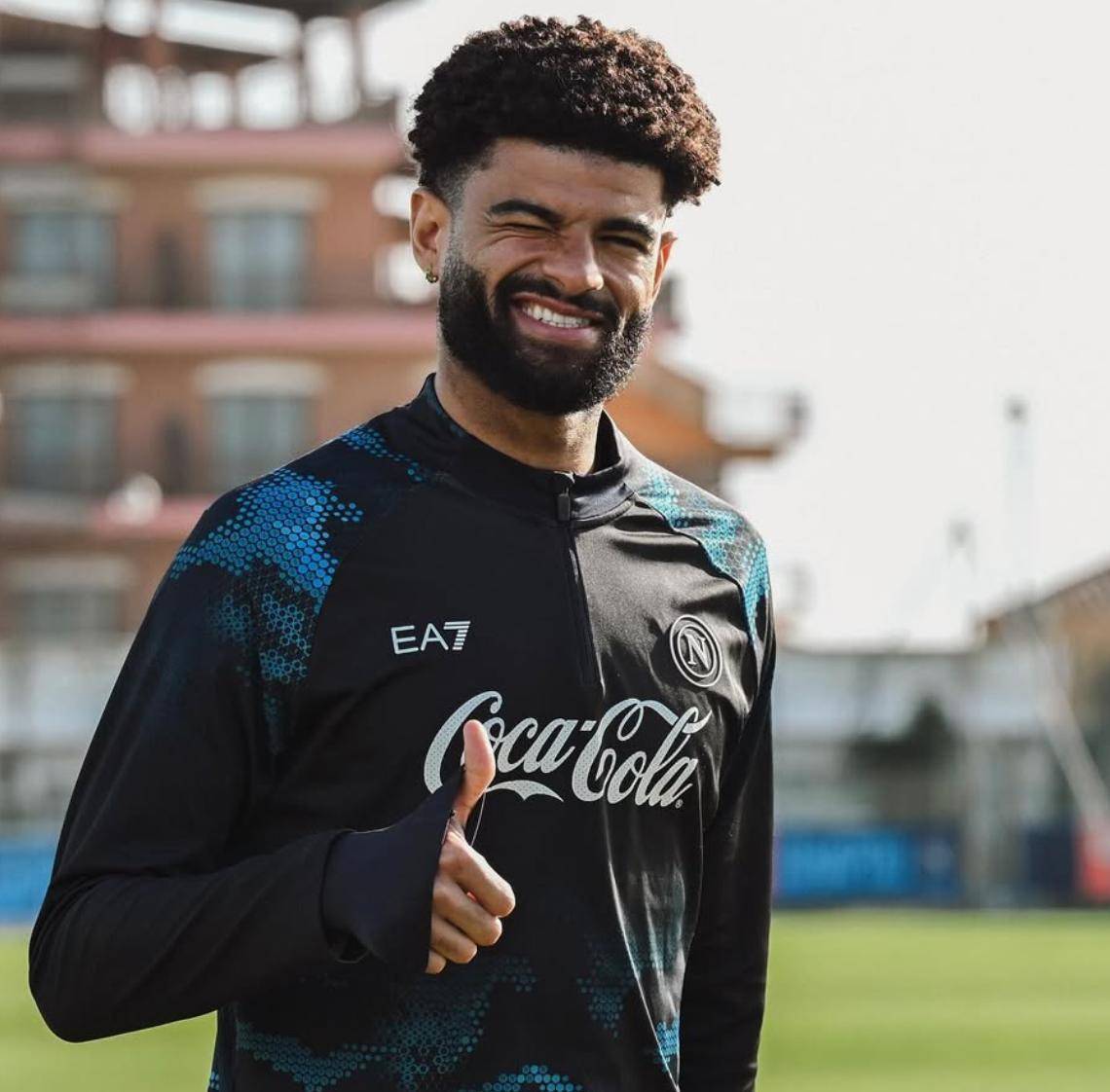 lol竞猜-那不勒斯年轻球员崭露头角，期待他们在比赛中展现实力的简单介绍