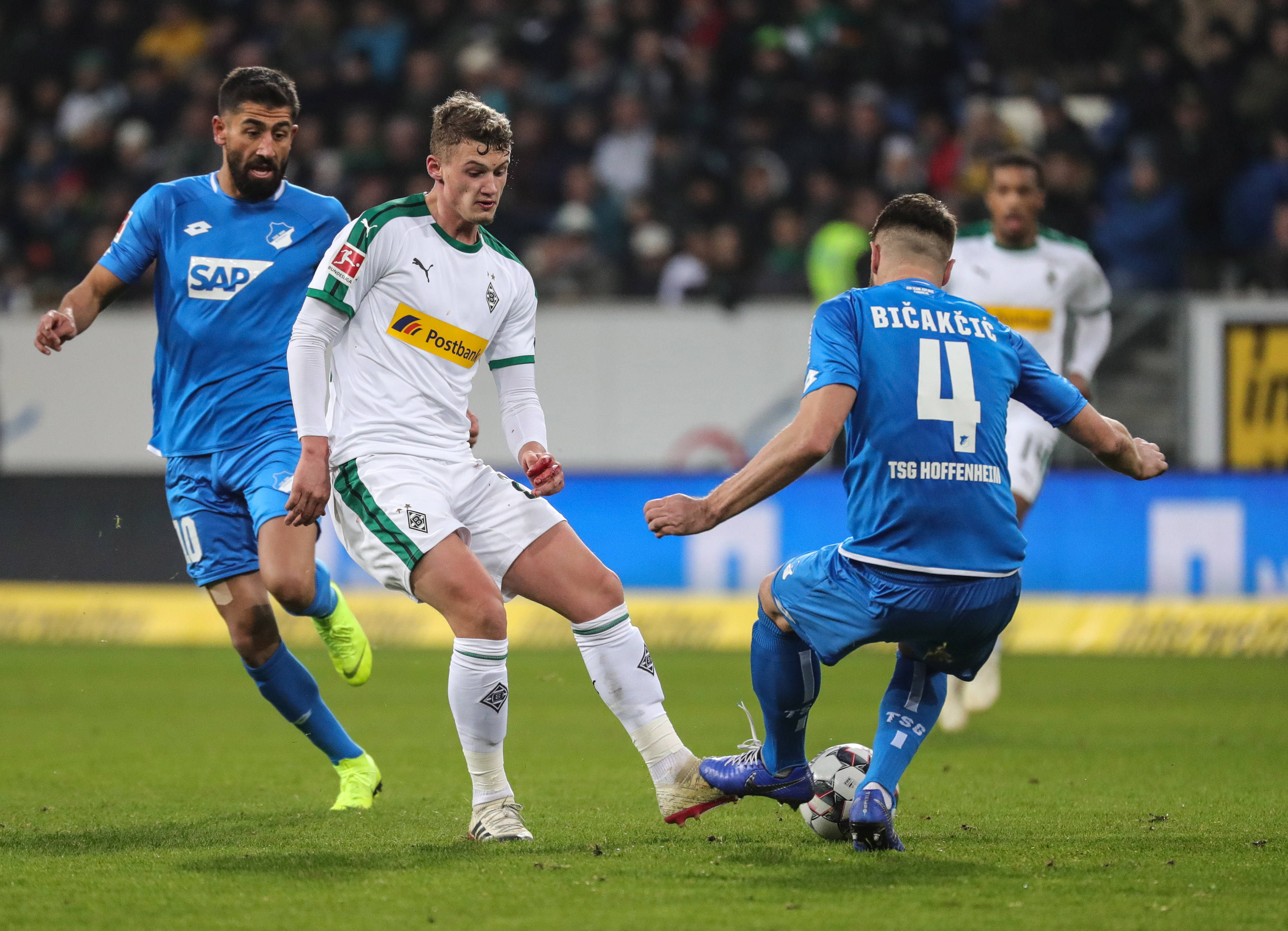 门兴格拉德巴赫不败走势,努力保住德甲席位的简单介绍 门兴格拉德巴赫不败走势,努力保住德甲席位的简单介绍