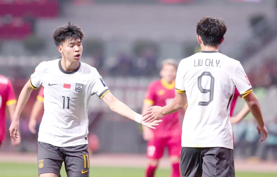 年轻球员成为球队未来发展希望的简单介绍 年轻球员成为球队未来发展希望的简单介绍