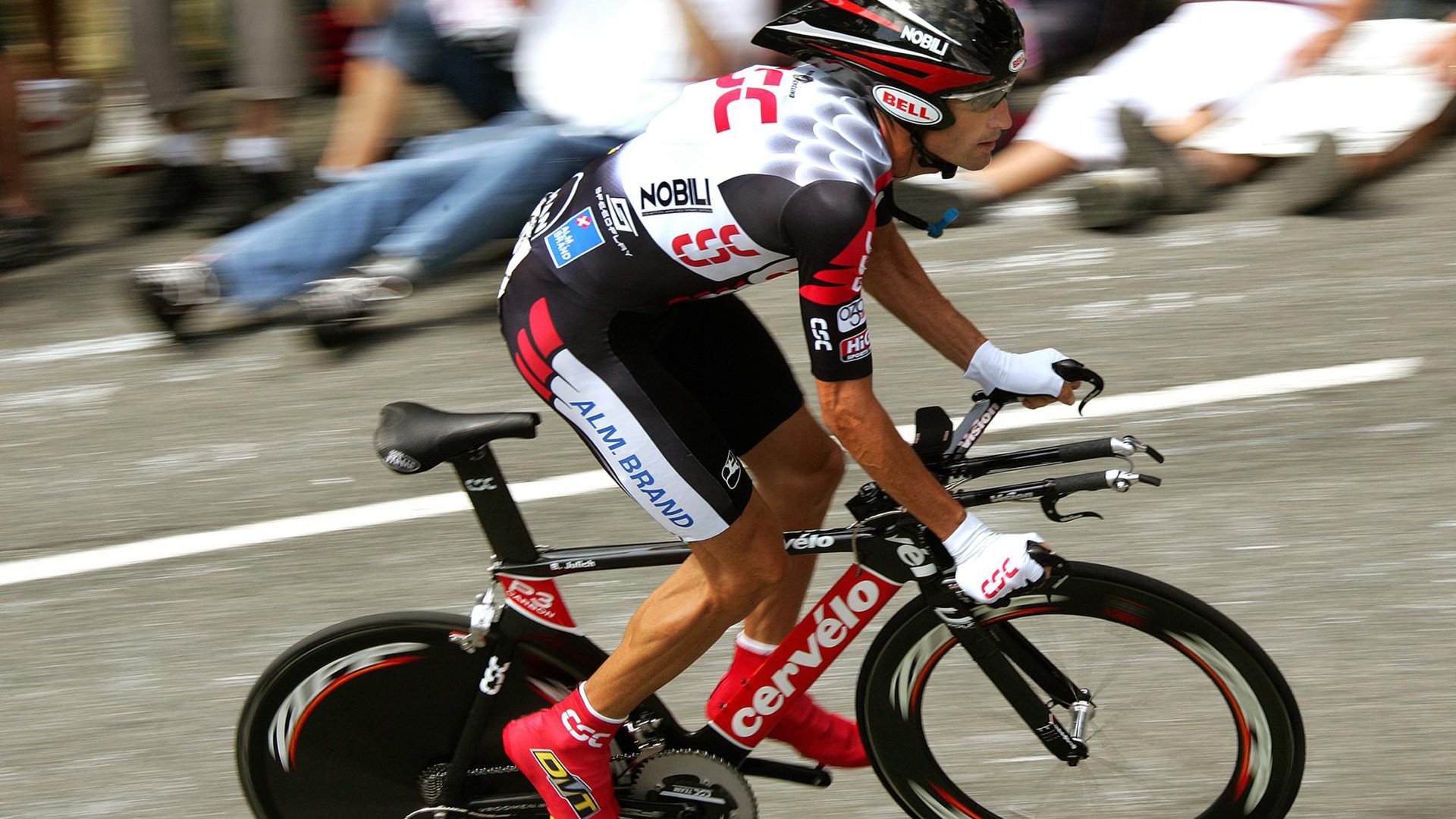 LOL直播入口-王权更迭之夜，国王粉碎灰熊铁壁，布伦森独舞主宰命运棋盘