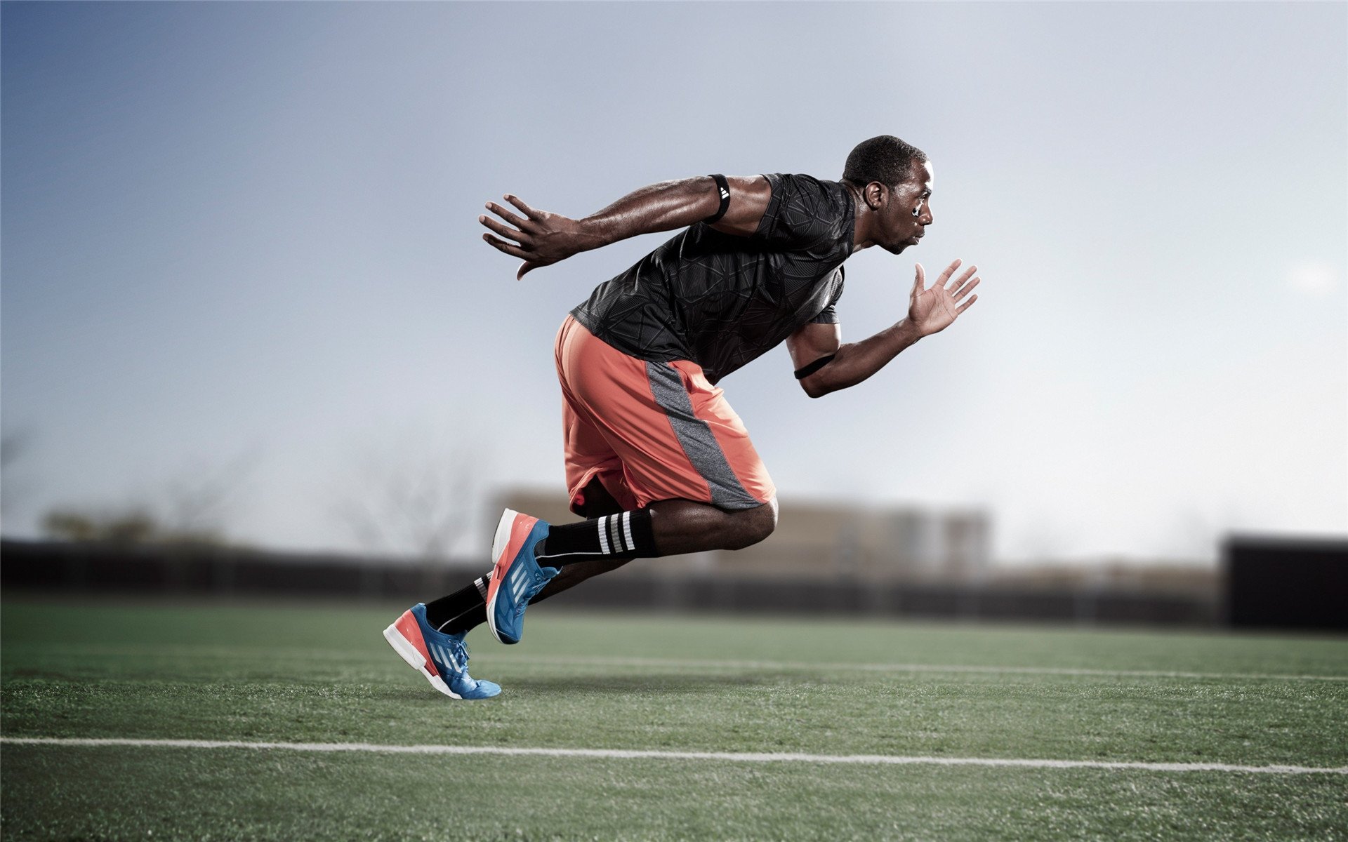 赛道上的风暴，周冠宇的统治与迈凯伦的完美战术